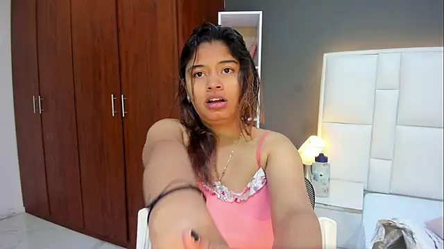 Snapshot of yeral2017 chatting on 23, 11, 2025 yeral2017 online show from 23, 11, 2025