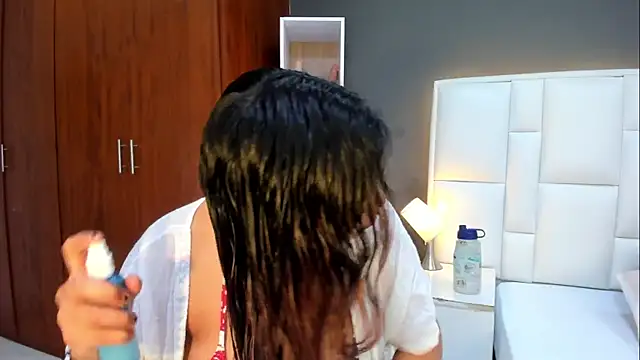 Snapshot of yeral2017 chatting on 28, 11, 2025 yeral2017 online show from 28, 11, 2025