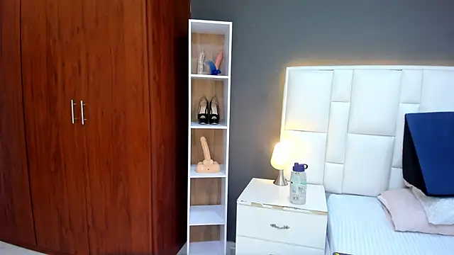 Snapshot of yeral2017 chatting on 12, 11, 2025 yeral2017 online show from 12, 11, 2025