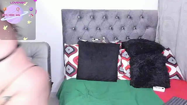 Snapshot of candy_sex_hot_ chatting on 23, 10, 2025 candy sex hot online show from 23, 10, 2025