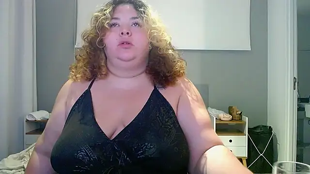 Snapshot of valentinny chatting on 21, 7, 2026 valentinny online show from 21, 7, 2026