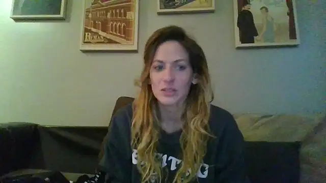 Snapshot of Rhodesxox chatting on 18, 11, 2025 Rhodesxox online show from 18, 11, 2025