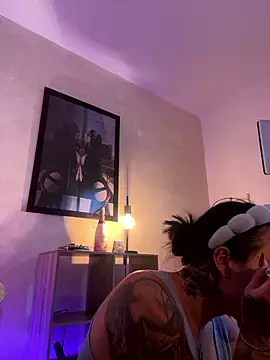 EmmyEvans1 online show from 13, 1, 2026