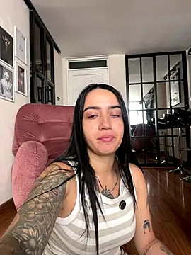 EmmyEvans1 online show from 29, 9, 2025