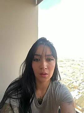 EmmyEvans1 online show from 28, 4, 2026