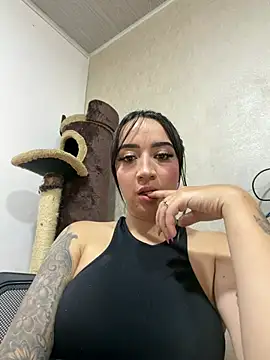 EmmyEvans1 online show from 27, 3, 2026