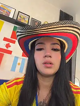 Snapshot of EmmyEvans1 chatting on 7, 7, 2026 EmmyEvans1 online show from 7, 7, 2026