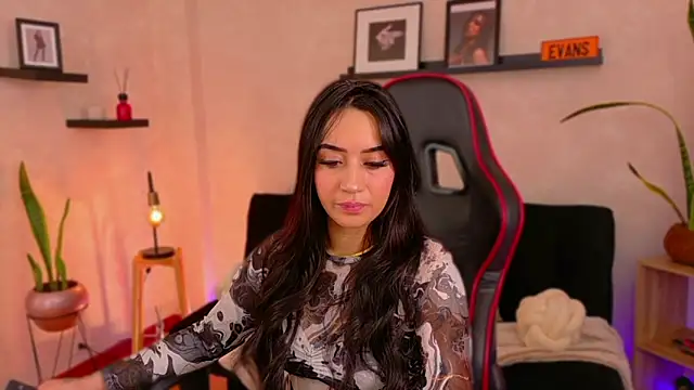 EmmyEvans1 online show from 11, 2, 2026