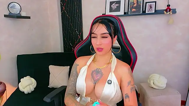 EmmyEvans1 online show from 14, 5, 2026