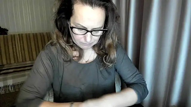 lauraoven online show from 19, 12, 2025