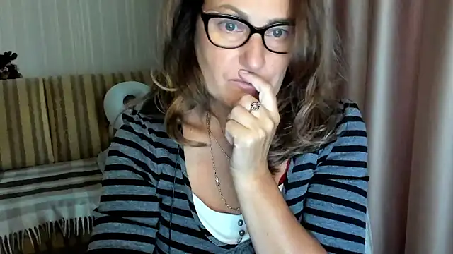 lauraoven online show from 1, 10, 2025