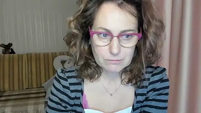 lauraoven online show from 18, 3, 2025