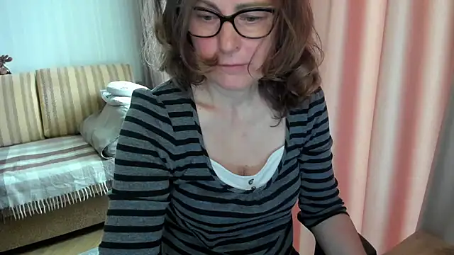 lauraoven online show from 10, 5, 2026