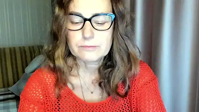 lauraoven online show from 3, 11, 2025