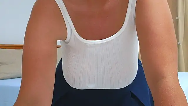 CurvyJules69 online show from 11, 3, 2026