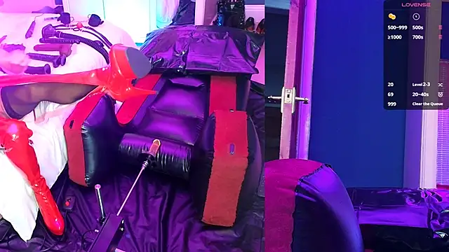 Snapshot of Kinky_JXD chatting on 13, 10, 2025 Kinky JXD online show from 13, 10, 2025