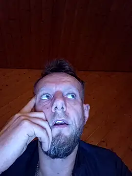 Snapshot of Kw8585kw chatting on 14, 9, 2025 Kw8585kw online show from 14, 9, 2025