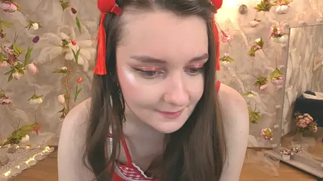 Snapshot of CloudGrace chatting on 4, 7, 2026 CloudGrace online show from 4, 7, 2026