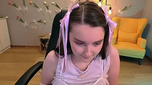 Snapshot of CloudGrace chatting on 13, 6, 2026 CloudGrace online show from 13, 6, 2026