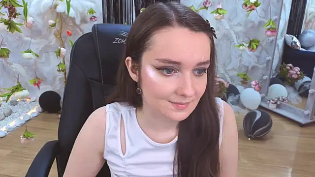 Snapshot of CloudGrace chatting on 19, 7, 2026 CloudGrace online show from 19, 7, 2026