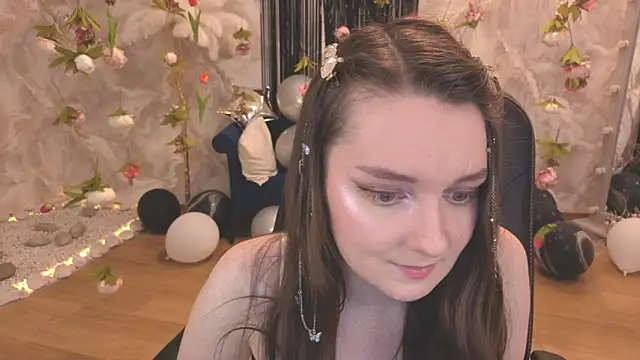 Snapshot of CloudGrace chatting on 11, 7, 2026 CloudGrace online show from 11, 7, 2026