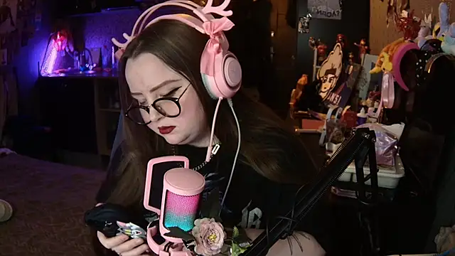 EMMA  CONNOR online show from 28, 3, 2026