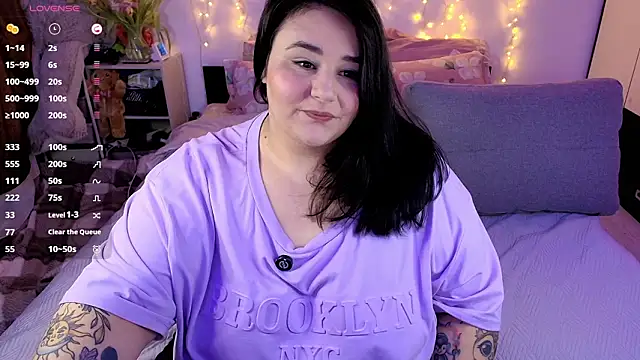 naughtykiss online show from 5, 3, 2026