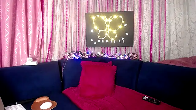 crystalbxx online show from 19, 3, 2026