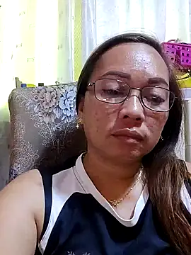 Snapshot of asianwet4u chatting on 14, 10, 2025 asianwet4u online show from 14, 10, 2025