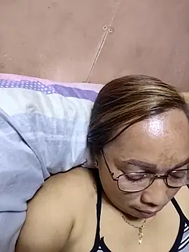 Snapshot of asianwet4u chatting on 12, 10, 2025 asianwet4u online show from 12, 10, 2025