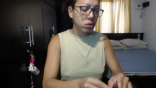sensual nataliee online show from 3, 3, 2025