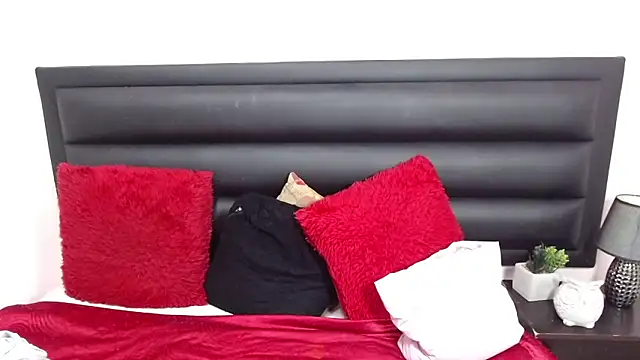 Snapshot of sensual_nataliee chatting on 7, 11, 2025 sensual nataliee online show from 7, 11, 2025