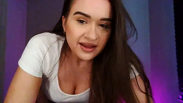 Snapshot of avajade chatting on 22, 10, 2025 avajade online show from 22, 10, 2025