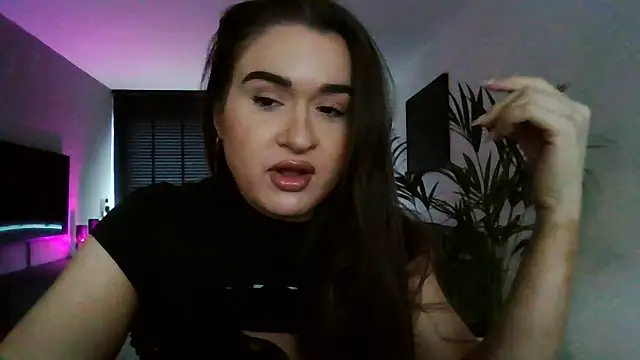 Snapshot of avajade chatting on 1, 11, 2025 avajade online show from 1, 11, 2025