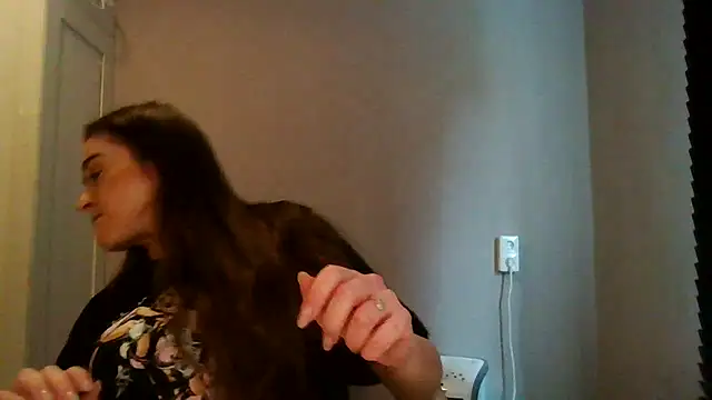 Snapshot of avajade chatting on 20, 10, 2025 avajade online show from 20, 10, 2025