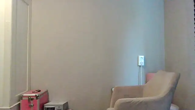 Snapshot of avajade chatting on 15, 10, 2025 avajade online show from 15, 10, 2025