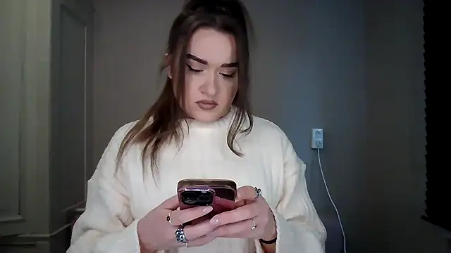 Snapshot of avajade chatting on 18, 11, 2025 avajade online show from 18, 11, 2025