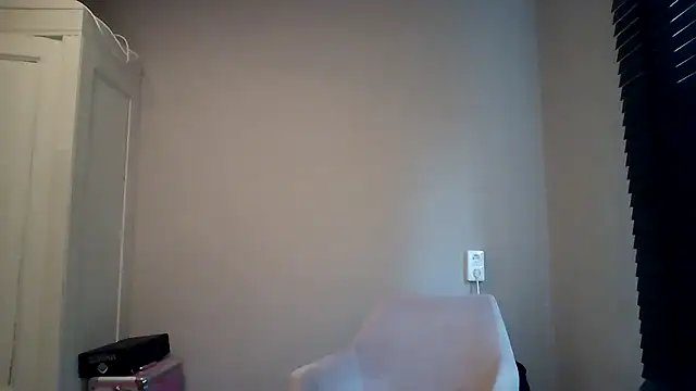 Snapshot of avajade chatting on 19, 11, 2025 avajade online show from 19, 11, 2025