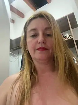 moniquerainx online show from 18, 3, 2025