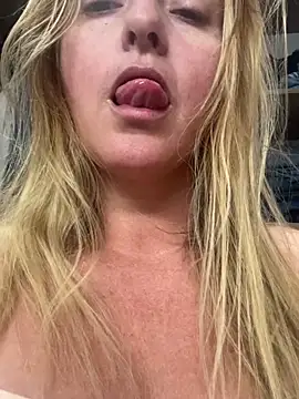 moniquerainx online show from 8, 3, 2026