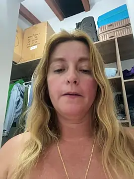 Snapshot of moniquerainx chatting on 21, 7, 2026 moniquerainx online show from 21, 7, 2026
