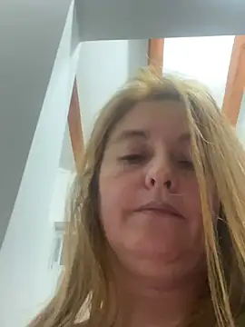 moniquerainx online show from 18, 2, 2025