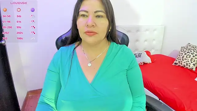 esmeralda milf online show from 10, 11, 2025