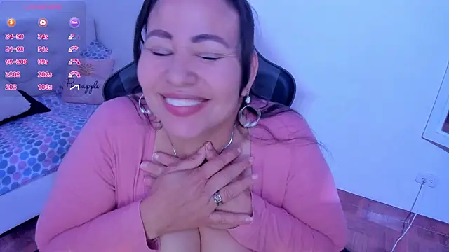 esmeralda milf online show from 4, 3, 2025