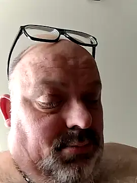 Bibear197511 online show from 13, 10, 2025