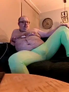 Bibear197511 online show from 19, 11, 2025