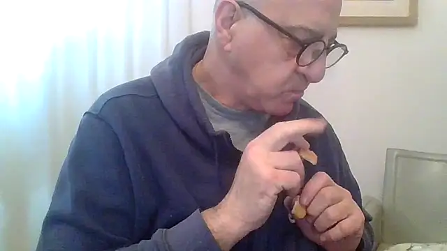 ANONIMO7735 online show from 15, 2, 2026