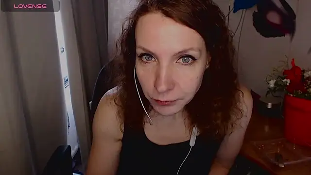 JohansonKatie online show from 22, 2, 2025