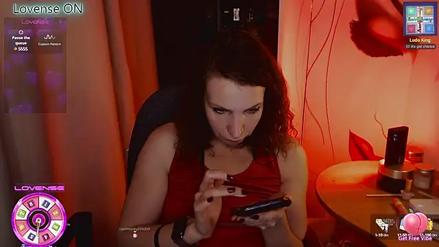 JohansonKatie online show from 27, 2, 2025