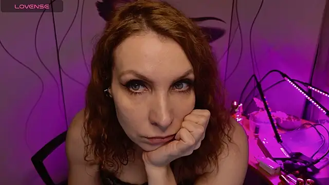 JohansonKatie online show from 12, 3, 2026